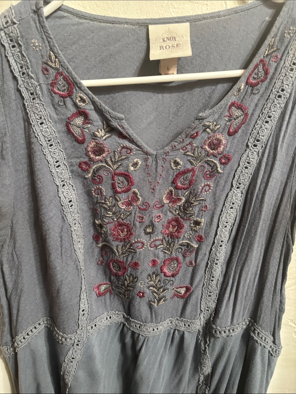 Knox Rose Dusty Blue Sleeveless Embroidered V-Neck Tunic